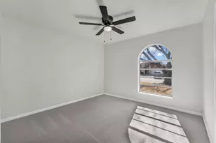 211 Pebblebrook St, Arlington, TX 76014 - Photo 20