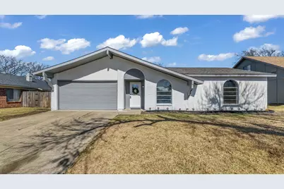 211 Pebblebrook Street, Arlington, TX 76014 - Photo 1