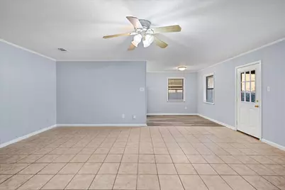 208 Gladstone Avenue, Corsicana, TX 75110 - Photo 12