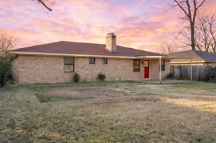 208 Gladstone Ave, Corsicana, TX 75110 - Photo 2