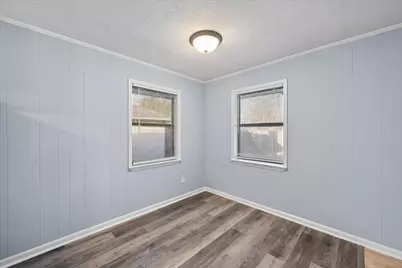 208 Gladstone Avenue, Corsicana, TX 75110 - Photo 14