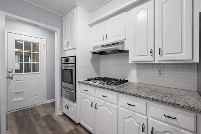 208 Gladstone Avenue, Corsicana, TX 75110 - Photo 18