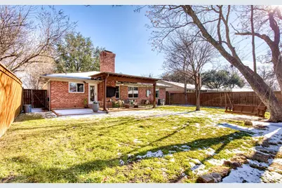 402 Nottingham Drive, Richardson, TX 75080 - Photo 2