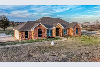 100 Falcons Eye Court, Weatherford, TX 76087 - Photo 2