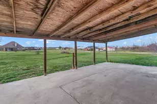 100 Falcons Eye Ct, Weatherford, TX 76087 - Photo 30