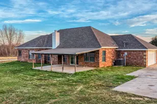 100 Falcons Eye Ct, Weatherford, TX 76087 - Photo 32