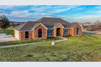 100 Falcons Eye Court, Weatherford, TX 76087 - Photo 2
