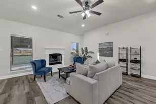 100 Falcons Eye Ct, Weatherford, TX 76087 - Photo 12