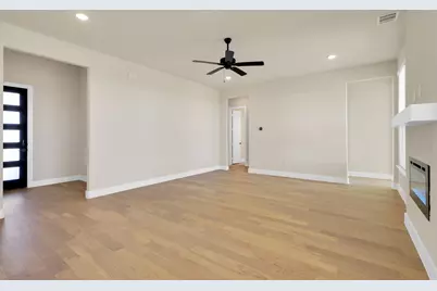 1651 Blackfoot Parkway, Waxahachie, TX 75165 - Photo 4