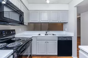 1826 Esters Rd, Irving, TX 75061 - Photo 18