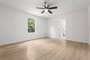 422 Sparks St, Grand Prairie, TX 75051 - Photo 14