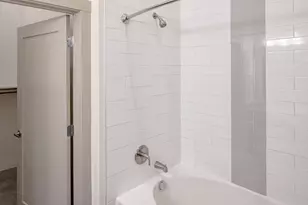 601 N Oak St, Roanoke, TX 76262 - Photo 8