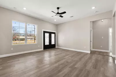 3918 Miller Avenue, Fort Worth, TX 76119 - Photo 4