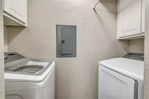 7510 Holly Hill Dr, Dallas, TX 75231 - Photo 14