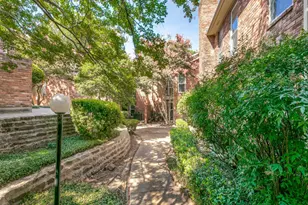 7510 Holly Hill Dr, Dallas, TX 75231 - Photo 26