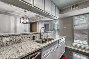 7510 Holly Hill Dr, Dallas, TX 75231 - Photo 14