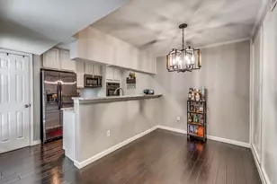 7510 Holly Hill Dr, Dallas, TX 75231 - Photo 4