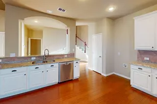 1402 Peaceway Dr, Garland, TX 75043 - Photo 6