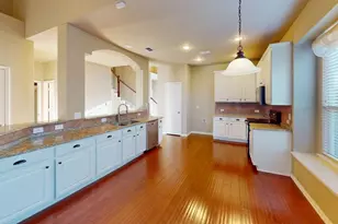 1402 Peaceway Dr, Garland, TX 75043 - Photo 4