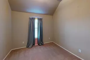 1402 Peaceway Dr, Garland, TX 75043 - Photo 18