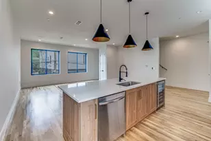 5609 Live Oak St, Dallas, TX 75206 - Photo 2