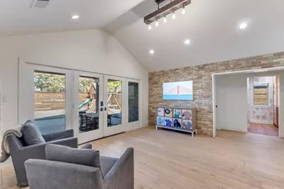 611 W Sycamore Street, Celina, TX 75009 - Photo 10