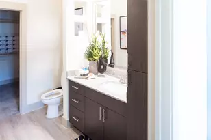 901 N Zang Blvd, Dallas, TX 75208 - Photo 8