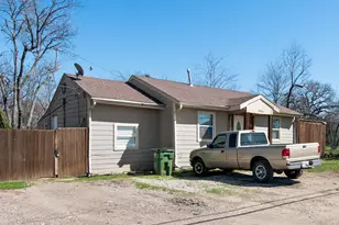 1906 S Peachtree Rd, Balch Springs, TX 75180 - Photo 2