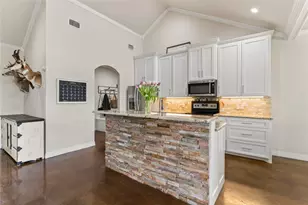 10514 Mesa Dr, Waco, TX 76708 - Photo 16