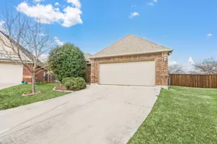 5200 Cross Plains Ct, Fort Worth, TX 76126 - Photo 2