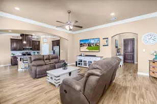 313 Donna Cir, Granbury, TX 76049 - Photo 14