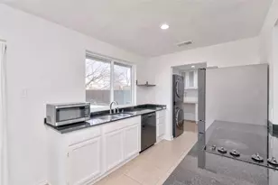 7909 Natalie Dr, Fort Worth, TX 76134 - Photo 6