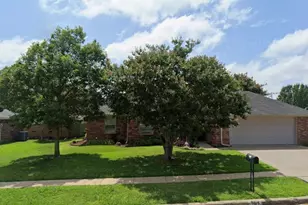 904 Roseanne Dr, Commerce, TX 75428 - Photo 1