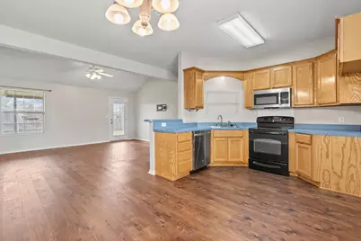 904 Roseanne Drive, Commerce, TX 75428 - Photo 6