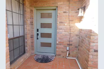 622 Crowley Road, Arlington, TX 76012 - Photo 2