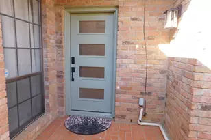 622 Crowley Rd, Arlington, TX 76012 - Photo 2