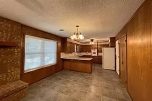 1207 Anetta St, Bowie, TX 76230 - Photo 14