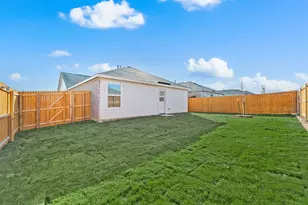 1340 Blazin Bronco Trl, Fort Worth, TX 76052 - Photo 24