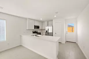 1340 Blazin Bronco Trl, Fort Worth, TX 76052 - Photo 8