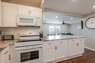 713 SE 16th St, Mineral Wells, TX 76067 - Photo 8