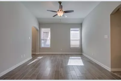 912 Skyview Drive, Midlothian, TX 76065 - Photo 2