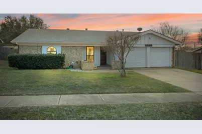 1720 Winchester Way, Bedford, TX 76022 - Photo 2