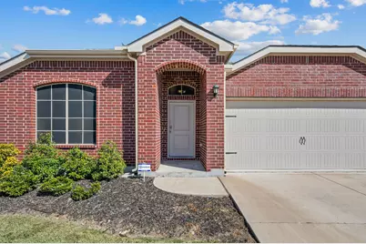 2105 Myrtle Beach Drive, Fort Worth, TX 76108 - Photo 2