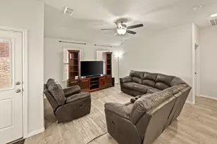 2105 Myrtle Beach Dr, Fort Worth, TX 76108 - Photo 12