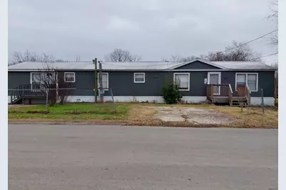 109 T A Carroll Avenue, Corsicana, TX 75110 - Photo 1