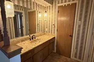 4805 S Country Club Rd, Garland, TX 75043 - Photo 20