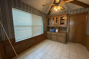 4805 S Country Club Rd, Garland, TX 75043 - Photo 10