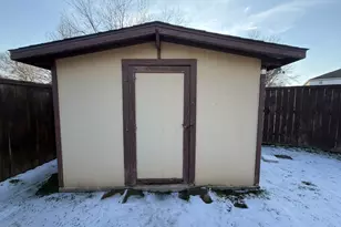 4805 S Country Club Rd, Garland, TX 75043 - Photo 28