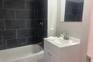 532 W Hughes St, Collinsville, TX 76233 - Photo 6