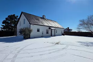 954 Lloyd's Rd, Little Elm, TX 75068 - Photo 2